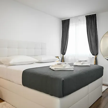 Luxury Fani & Sons Apartment *
